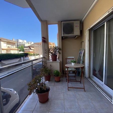 R123 Apartamento En La Planta Baja Con Piscina Cerca De La Playa Calafell Luaran gambar