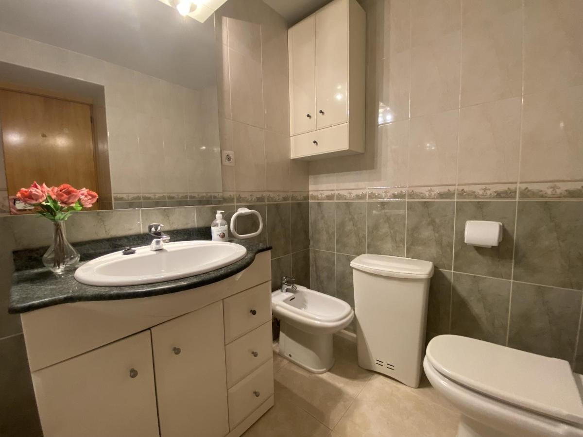 R123 Apartamento En La Planta Baja Con Piscina Cerca De La Playa Calafell Luaran gambar
